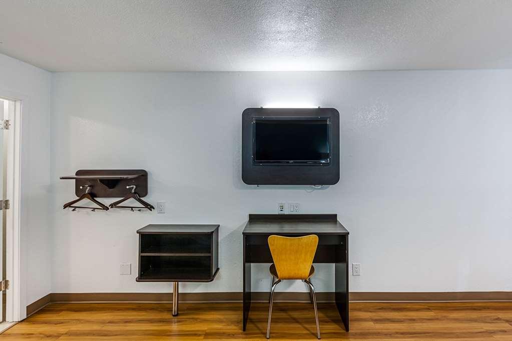 Motel 6 Fort Worth - Northside Room photo