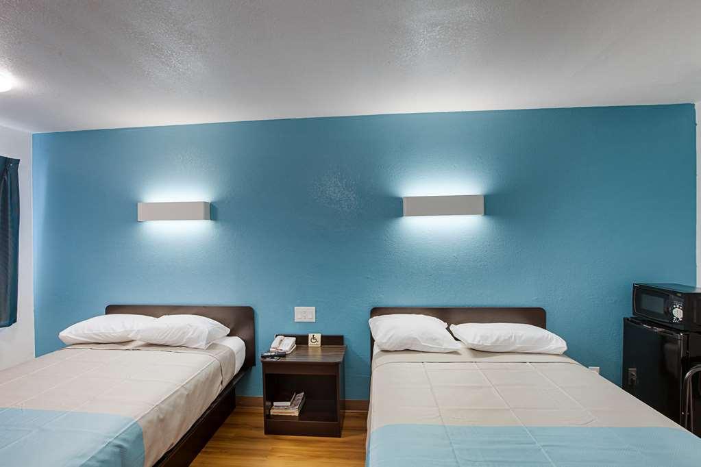 Motel 6 Fort Worth - Northside Room photo