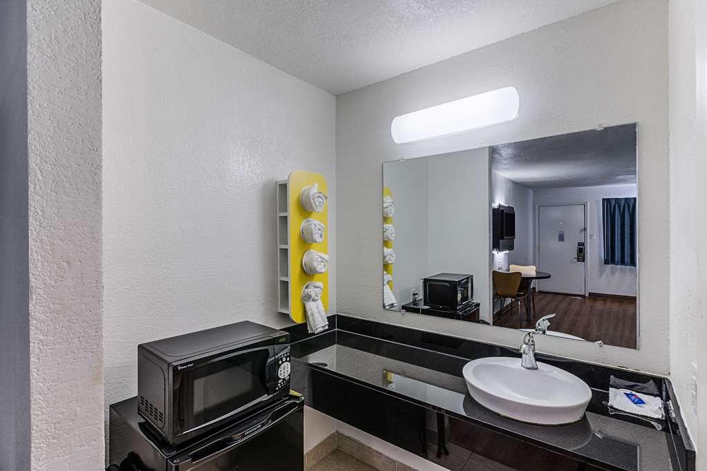 Motel 6 Fort Worth - Northside Room photo