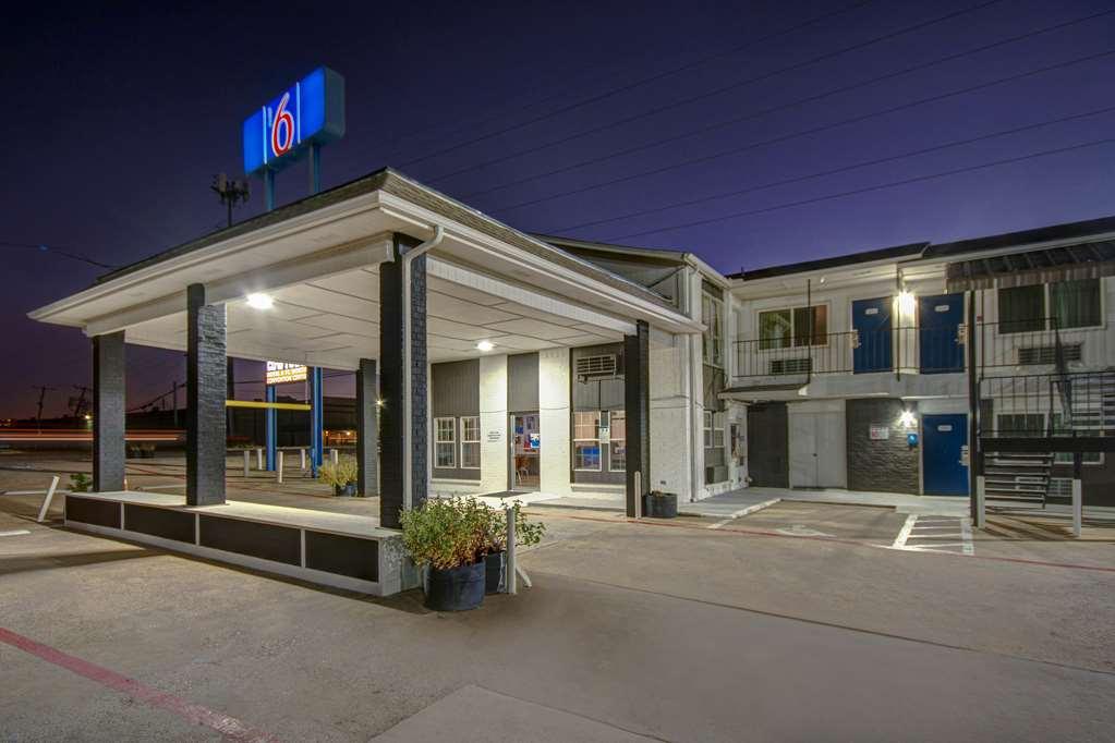 Motel 6 Fort Worth - Northside Exterior photo