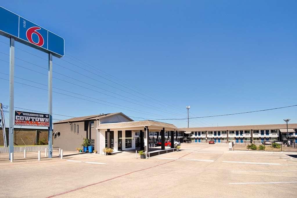 Motel 6 Fort Worth - Northside Exterior photo