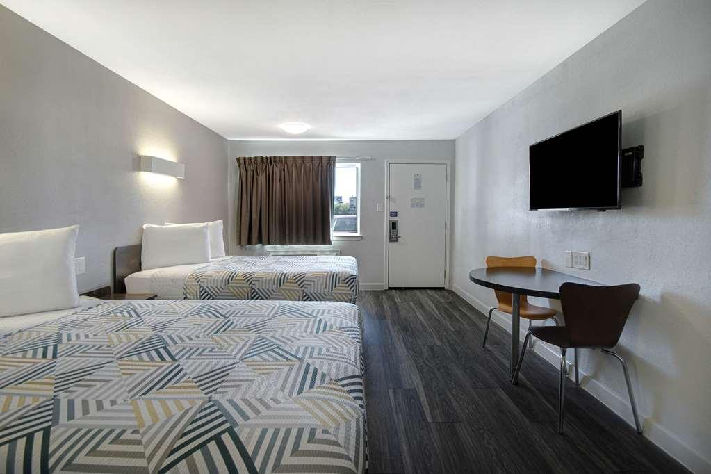Motel 6 Fort Worth - Northside Room photo