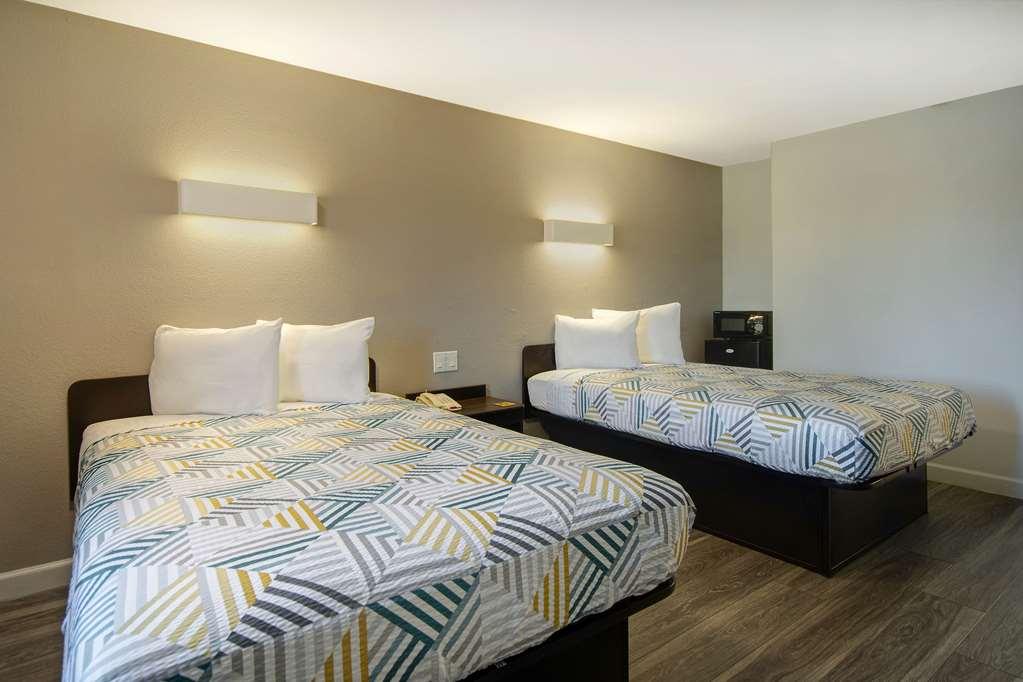 Motel 6 Fort Worth - Northside Room photo