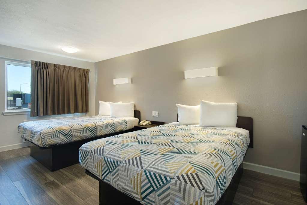 Motel 6 Fort Worth - Northside Room photo