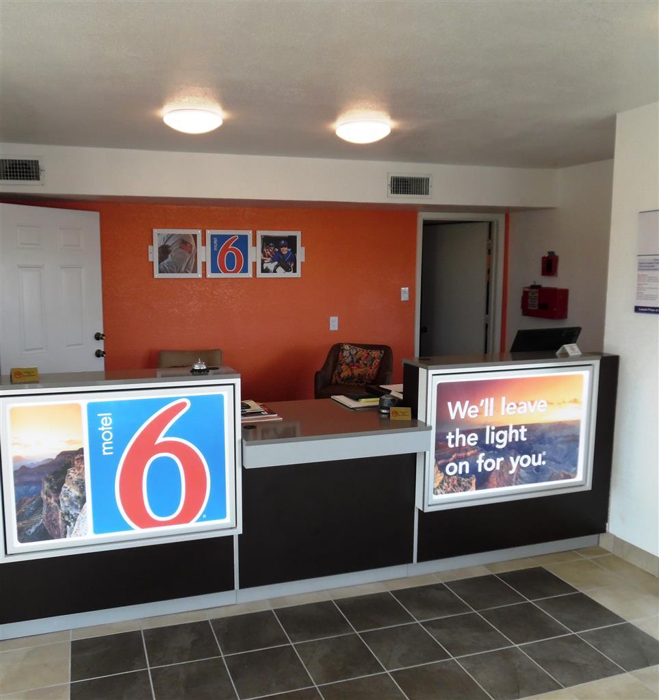 Motel 6 Fort Worth - Northside Interior photo