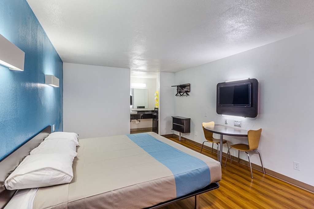 Motel 6 Fort Worth - Northside Room photo