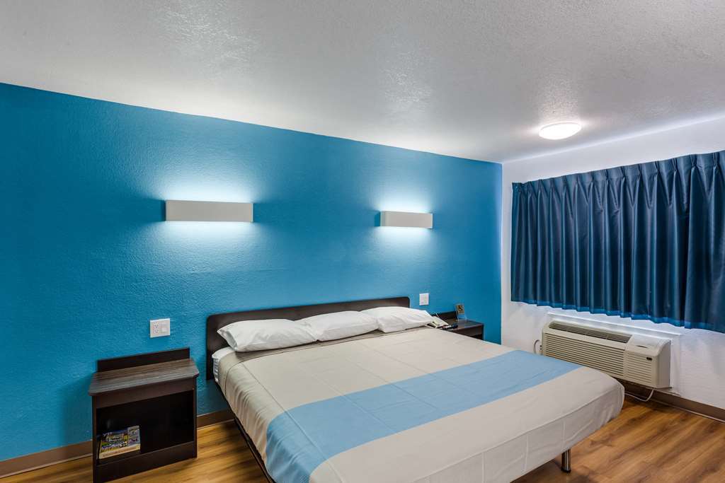 Motel 6 Fort Worth - Northside Room photo
