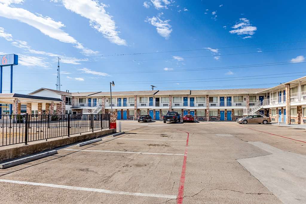 Motel 6 Fort Worth - Northside Exterior photo